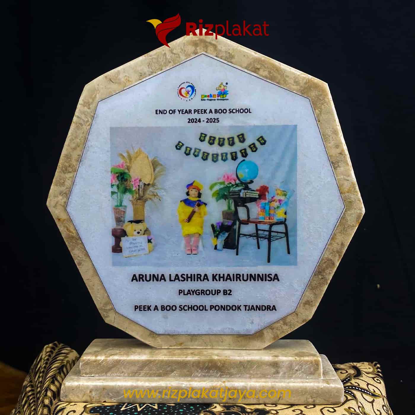 PLAKAT MARMER PLAYGROUP