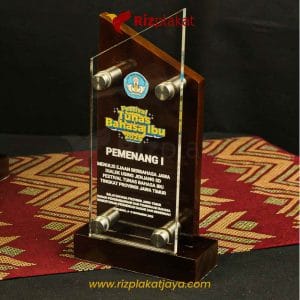 PLAKAT KAYU Festival Balai bahasa
