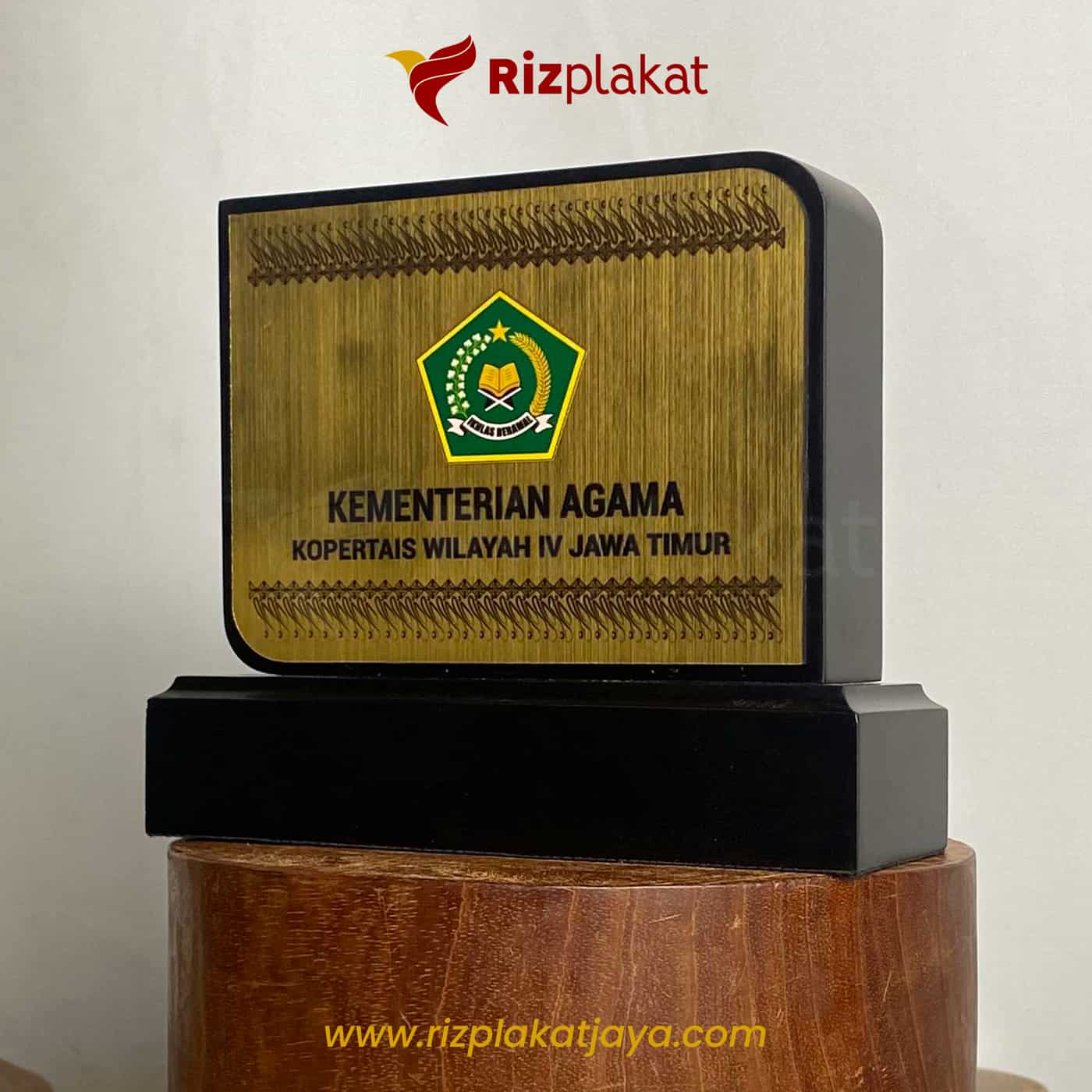 PLAKAT KAYU KEMENTERIAN