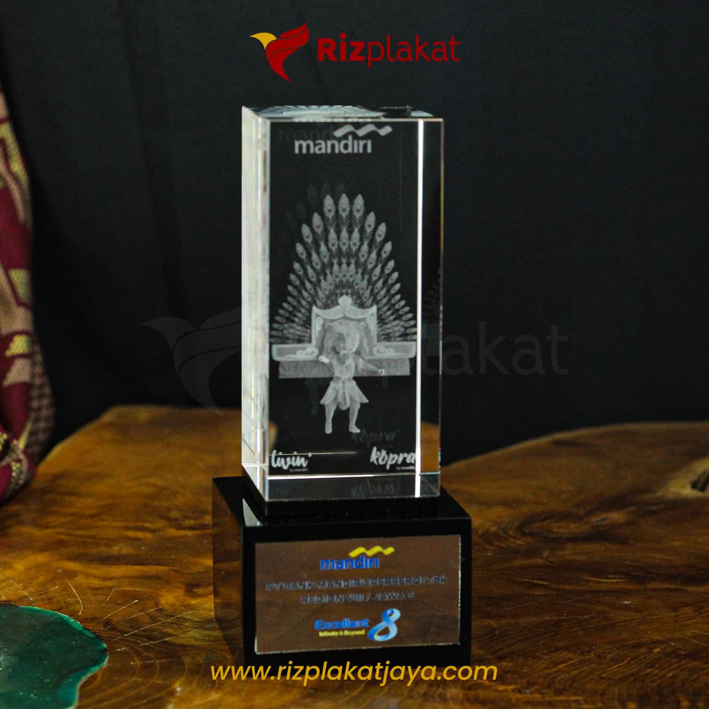 Plakat Kristal Eksklusif